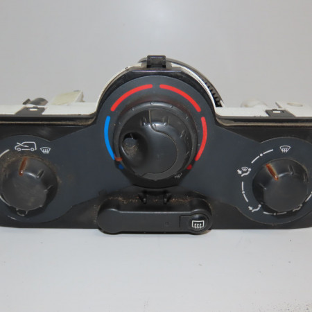 Commande de chauffage occasion RENAULT KANGOO II Phase 1 01-2008->03-2013 1.5 DCI 70ch 275704758R