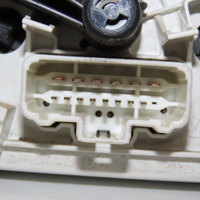 Commande de chauffage occasion RENAULT KANGOO II Phase 1 01-2008->03-2013 1.5 DCI 70ch 275704758R 3