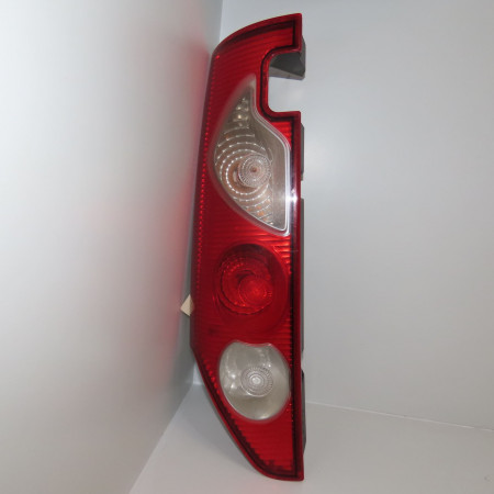 Feu arrière gauche occasion RENAULT KANGOO II Phase 1 01-2008->03-2013 1.5 DCI 70ch 8200419949