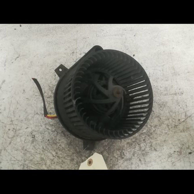 Ventilateur de chauffage occasion PEUGEOT 309 Phase 2 07-1989->12-1993 1.9 D 1