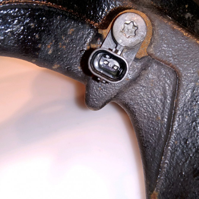 Moyeu avg occasion CITROEN DS3 9822351880 3