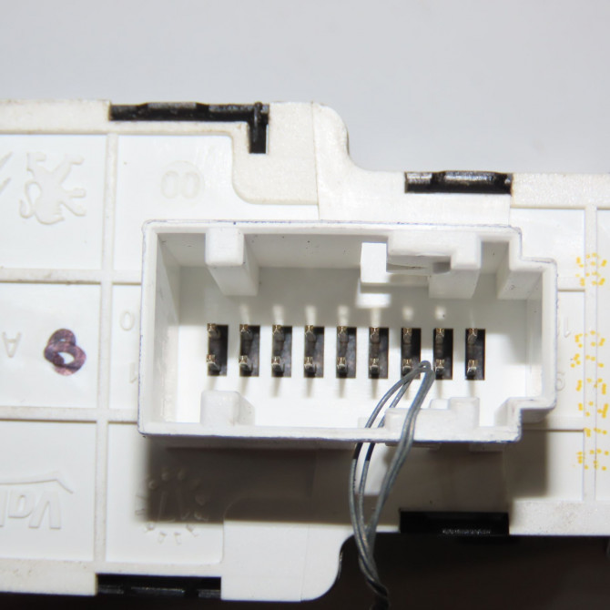 Commande lève-glace porte avant gauche occasion CITROEN 146 Phase 1 04-1995->04-1999 2.0 BLUEHDI 180ch 98329368ZD 3