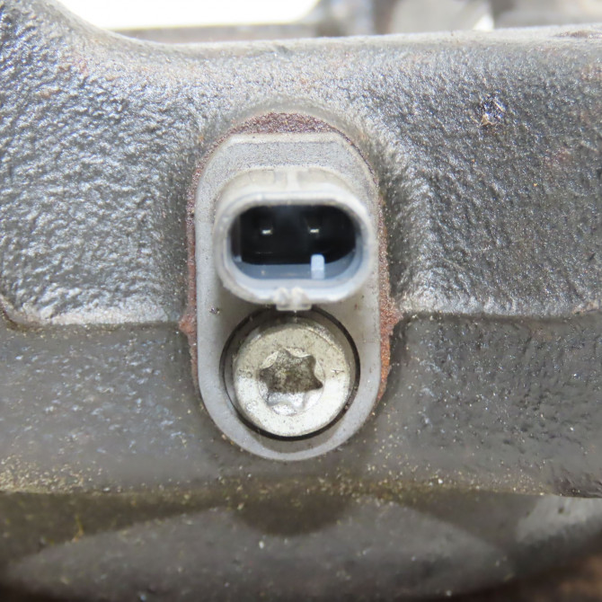 Moyeu avg occasion OPEL 9822351880 4