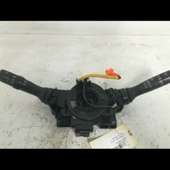 Bloc commodos occasion TOYOTA YARIS II Phase 1 12-2005->11-2009 1.4 D-4D 1