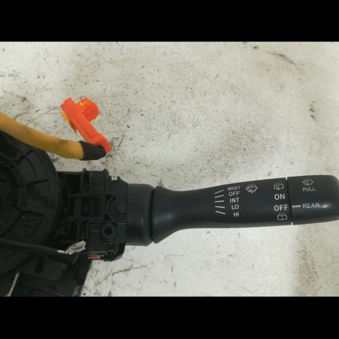 Bloc commodos occasion TOYOTA YARIS II Phase 1 12-2005->11-2009 1.4 D-4D 2