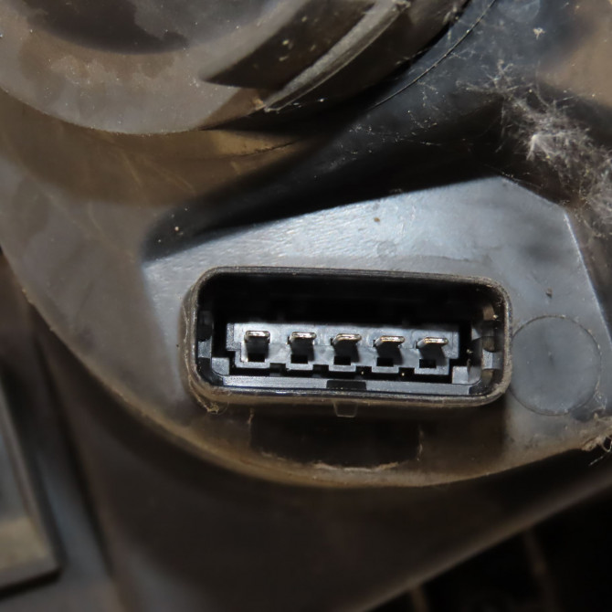 Phare droit occasion RENAULT CLIO III Phase 1 09-2005->03-2009 1.5 DCI 70ch 260100203R 3