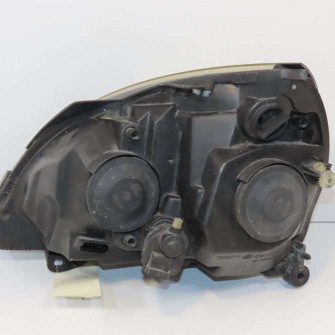 Phare droit occasion RENAULT CLIO II Phase 2 06-2001->07-2006 1.5 DCI 80ch 7701057658 2