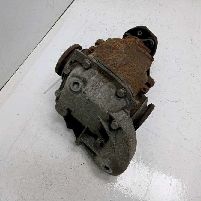 Pont arriere occasion B.M.W. SERIE 1 I Phase 2 01-2007->07-2011 118d 143ch 33107566170 3