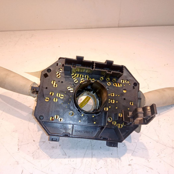 Bloc commodos occasion FIAT 500 II 500 II Phase 1 2007-07-01->2016-03-31 1.2i 69ch 735472464 2