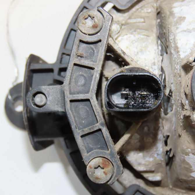 Phare antibrouillard avant gauche occasion MINI MINI II Phase 1 09-2006->12-2010 1.6 D 110ch 4