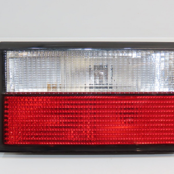 Feu arrière intérieur droit occasion CITROEN XANTIA Phase 1 03-1993->06-1998 00006351J9 1