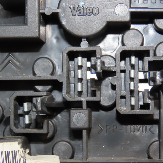 Feu arrière intérieur droit occasion CITROEN XANTIA Phase 1 03-1993->06-1998 00006351J9 3