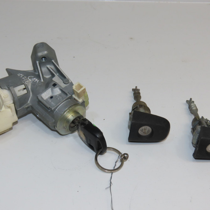 Kit serrures + antivol occasion TOYOTA YARIS II Phase 1 12-2005->11-2009 1.0 VVTI 890730D120 1