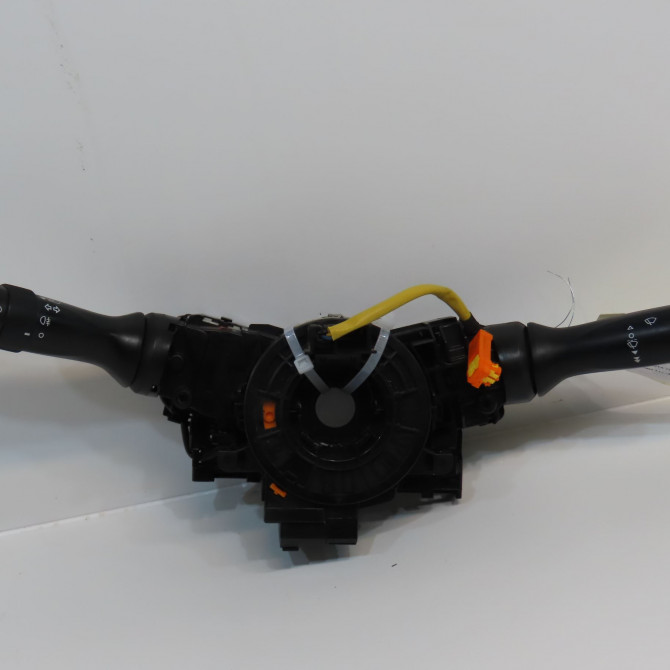 Bloc commodos occasion TOYOTA YARIS II Phase 1 12-2005->11-2009 1.0 VVTI 1