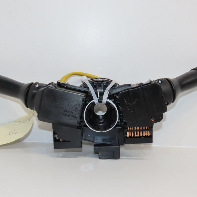 Bloc commodos occasion TOYOTA YARIS II Phase 1 12-2005->11-2009 1.0 VVTI 2