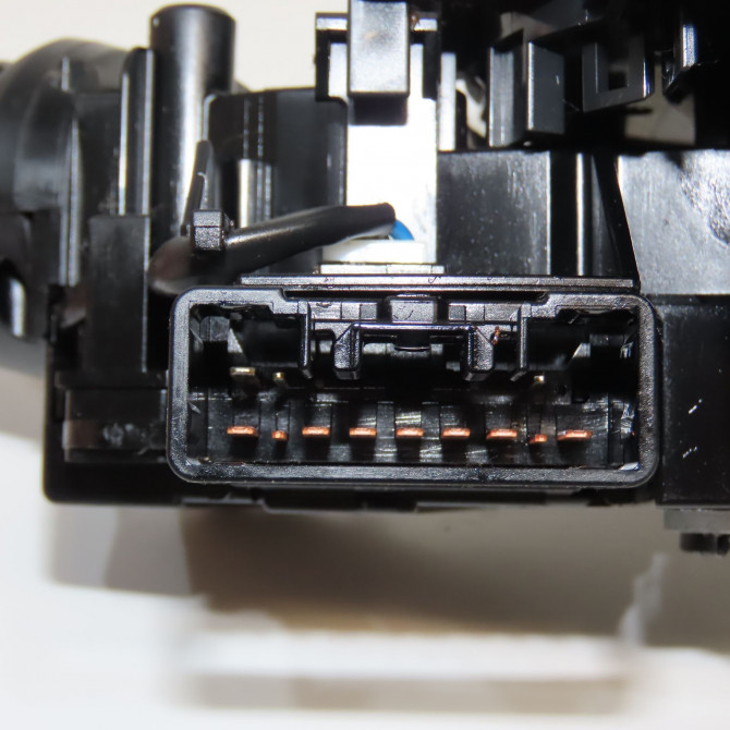 Bloc commodos occasion TOYOTA YARIS II Phase 1 12-2005->11-2009 1.0 VVTI 3