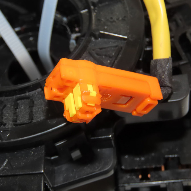 Bloc commodos occasion TOYOTA YARIS II Phase 1 12-2005->11-2009 1.0 VVTI 5