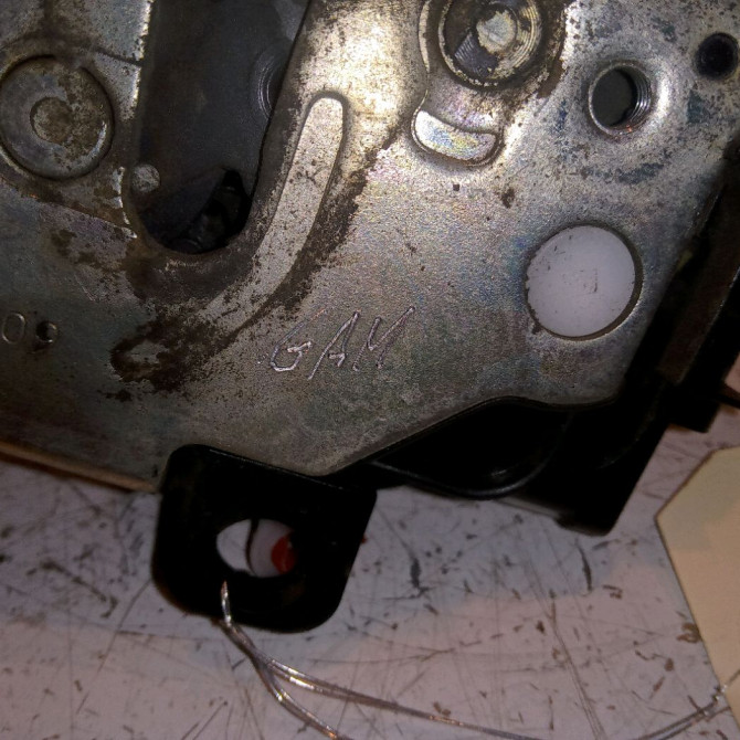 Serrure porte avg occasion FIAT 500 II 500 II Phase 1 2007-07-01->2016-03-31 1.2i 69ch 52191863 3