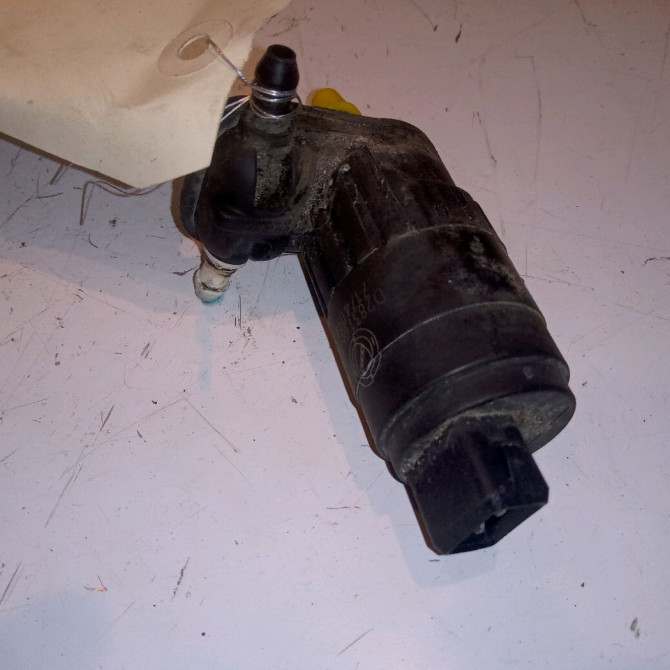 Pompe lave-glace avant occasion FIAT 500 II 500 II Phase 1 2007-07-01->2016-03-31 1.2i 69ch 71740942 2