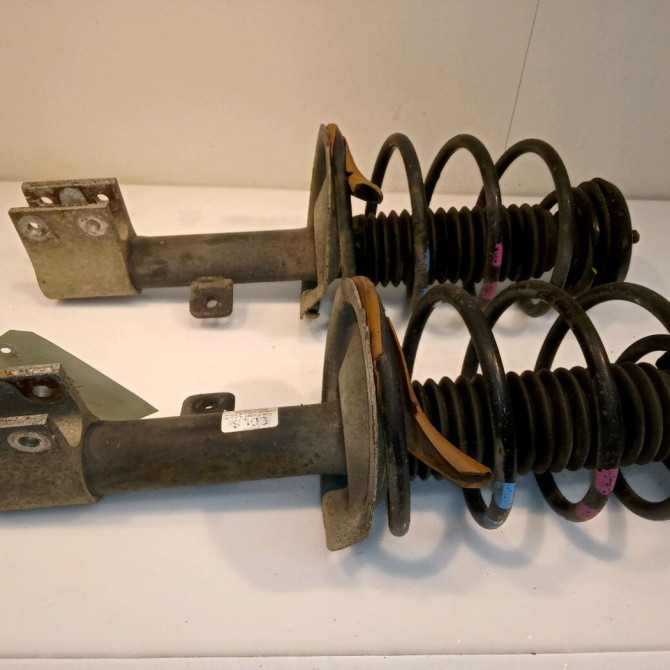 Amortisseur avant droit occasion PEUGEOT 307 Phase 1 04-2001->06-2005 2.0i 16v 138ch 5202CZ 1