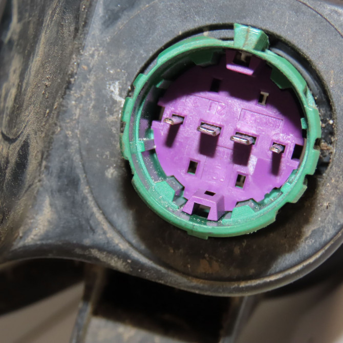 Phare longue portee avant gauche occasion FIAT 500 II 500 II Phase 1 2007-07-01->2016-03-31 1.2i 69ch 3