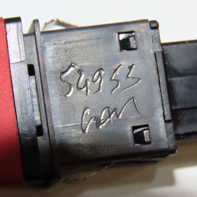 Bouton de warning occasion AUDI A3 II Phase 1 06-2003->06-2008 1.9 TDi 8P0941509A 4