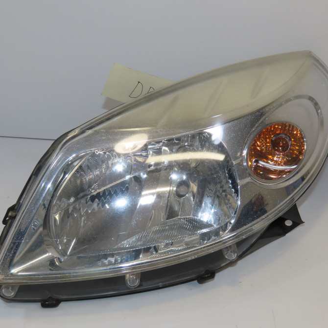 Phare gauche occasion DACIA SANDERO I Phase 1 06-2008->10-2012 1.4 MPI 75ch 8200733878 1