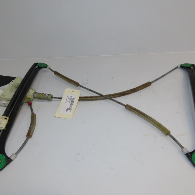 Mecanisme+moteur leve-glace avg occasion AUDI A3 II Phase 1 06-2003->06-2008 1.9 TDi 8P3837461C 2
