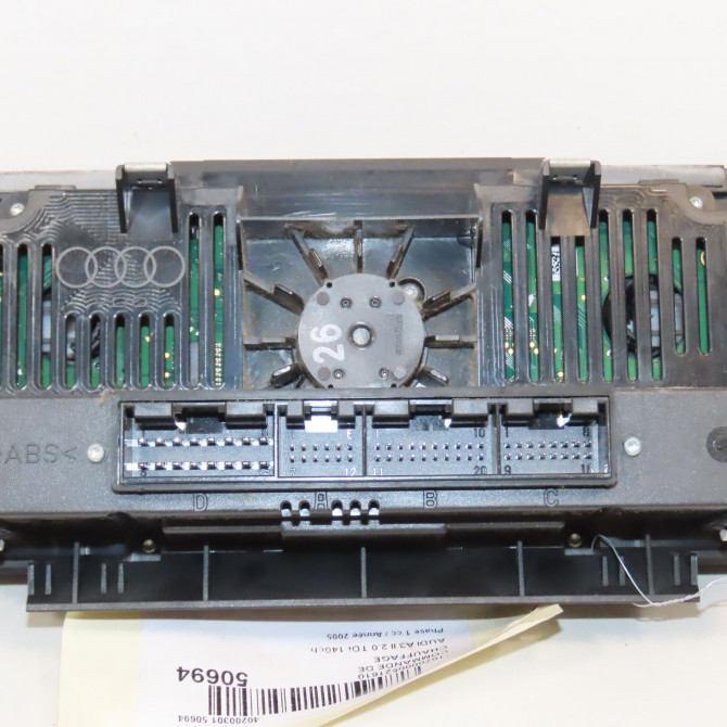 Commande de chauffage occasion AUDI A3 II Phase 1 06-2003->06-2008 2.0 TDi 140ch 8P0820043AE5PR 2