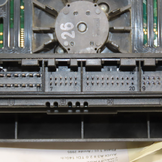 Commande de chauffage occasion AUDI A3 II Phase 1 06-2003->06-2008 2.0 TDi 140ch 8P0820043AE5PR 3