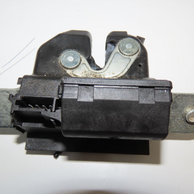 Serrure hayon occasion FIAT 500 II 500 II Phase 1 2007-07-01->2016-03-31 1.2i 69ch 52161765 2