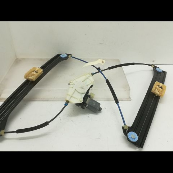 Mecanisme+moteur leve-glace avg occasion VOLKSWAGEN TOURAN III Phase 1 06-2015->... 5TA837461A 4