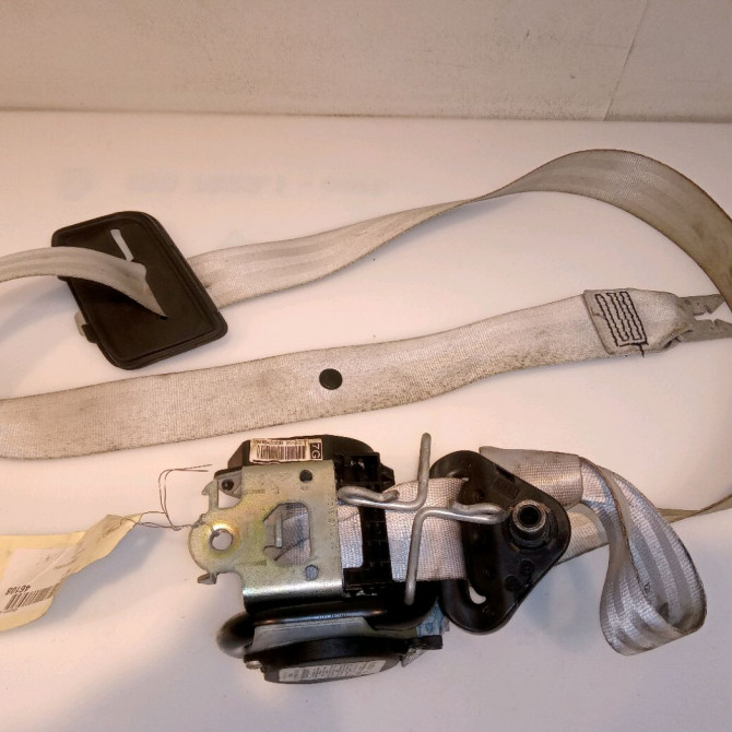 Ceinture avant droite occasion RENAULT SCENIC III Phase 1 04-2009->11-2011 1.5 DCI 110ch 868843307R 2