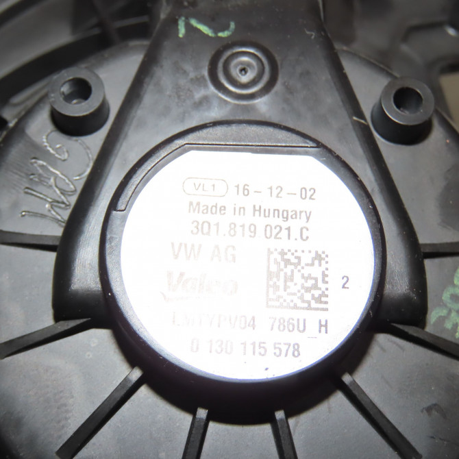 Ventilateur de chauffage occasion VOLKSWAGEN TOURAN III Phase 1 06-2015->... 5WB819021C 4