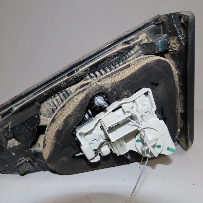 Feu arrière interieur gauche occasion VOLKSWAGEN TOURAN III Phase 1 06-2015->... 5TA945093D 2