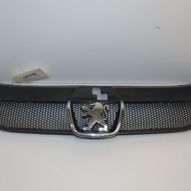 Calandre occasion PEUGEOT 406 Phase 2 04-1999->04-2004 2.2 HDI 133ch 7804J2 1