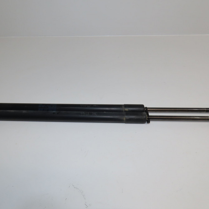 Verin droit hayon occasion VOLKSWAGEN TOURAN III Phase 1 06-2015->... 5TA827550M 1