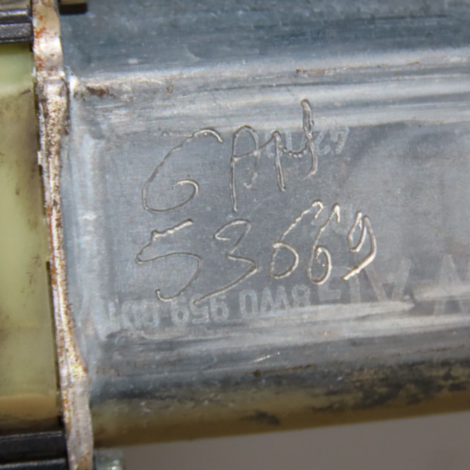 Mecanisme + moteur lève-glace avant droit occasion VOLKSWAGEN 146 Phase 1 04-1995->04-1999 2.0 TDI 177ch 7C0837462A 5