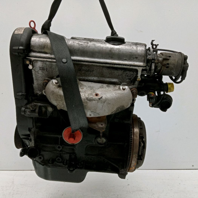 Moteur essence occasion VOLKSWAGEN POLO III Phase 1 10-1994->11-1999 1.3 30100098CX 2