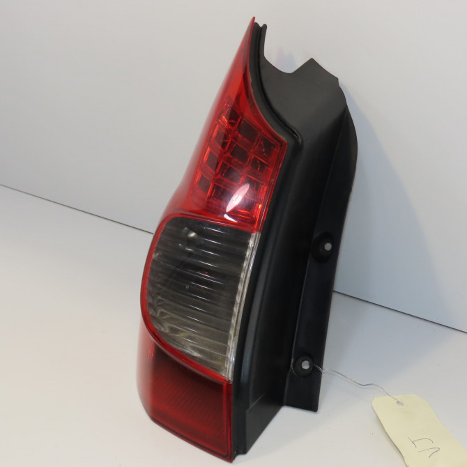 Feu arrière gauche occasion RENAULT SCENIC II Phase 1 03-2004->09-2006 1.9 DCI 130ch 8200474328 2