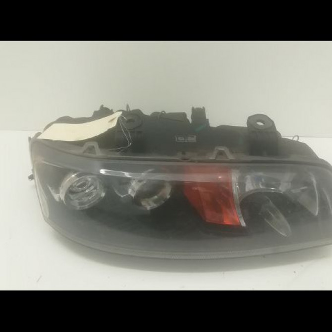 Phare droit occasion FIAT PUNTO II Phase 1 10-1999->05-2003 1.2i 60ch 46522719 1