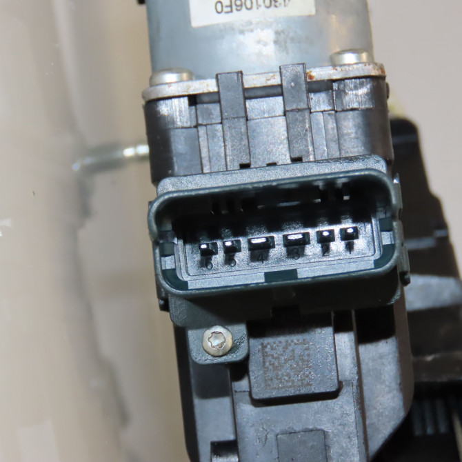 Mecanisme + moteur lève-glace avant droit occasion RENAULT MEGANE IV Phase 1 12-2015->... 1.5 DCi 115ch 807208314R 3