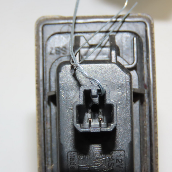 Eclaireur plaque de police d occasion VOLKSWAGEN TOURAN III Phase 1 06-2015->... 5NA943021 3