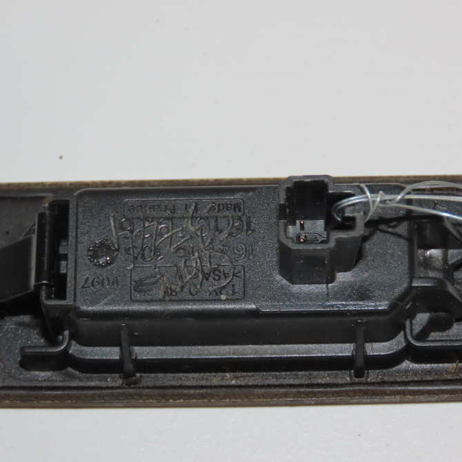 Eclaireur plaque de police g occasion VOLKSWAGEN TOURAN III Phase 1 06-2015->... 5NA943021 2