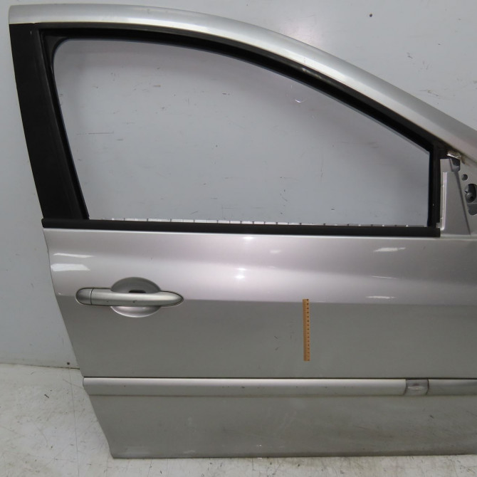 Porte avant droite occasion RENAULT CLIO III phase 2 ESTATE 03-2009->12-2014 7751479113 1