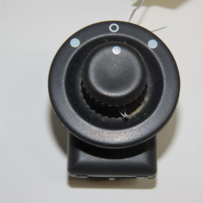 Commande rétroviseurs extérieures électriques occasion RENAULT CLIO IV Phase 1 07-2012->... 1.5 DCI 90ch 255706283R 1