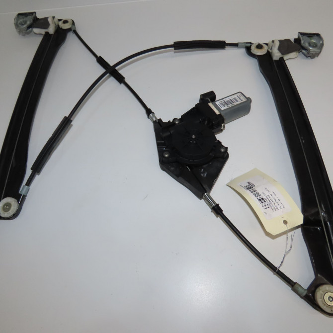 Mecanisme + moteur lève-glace avant droit occasion ALFA ROMEO 159 Phase 1 04-1995->04-1999 1.9 JTDm 120ch 71740121 1