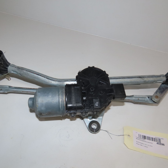 Moteur essuie-glace avant occasion ALFA ROMEO 159 Phase 1 04-1995->04-1999 1.9 JTDm 120ch 77363796 1
