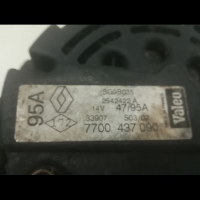 Alternateur occasion RENAULT CLIO II Phase 2 06-2001->07-2006 1.2 16v 8200660044 3