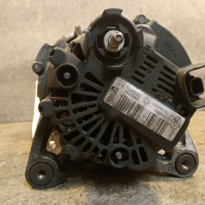 Alternateur occasion RENAULT CLIO II Phase 2 06-2001->07-2006 1.2i 75ch 8200660044 2